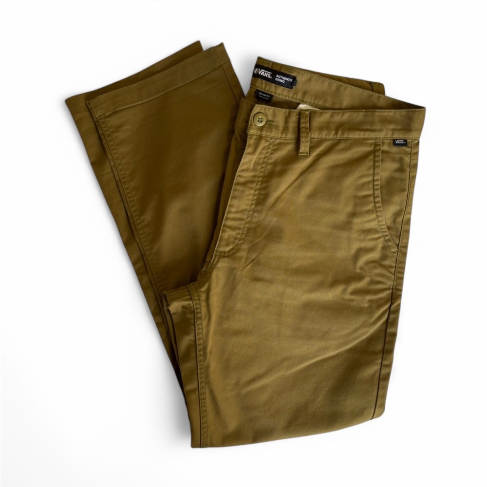 NWOT Van’s Relaxed Fit Chinos